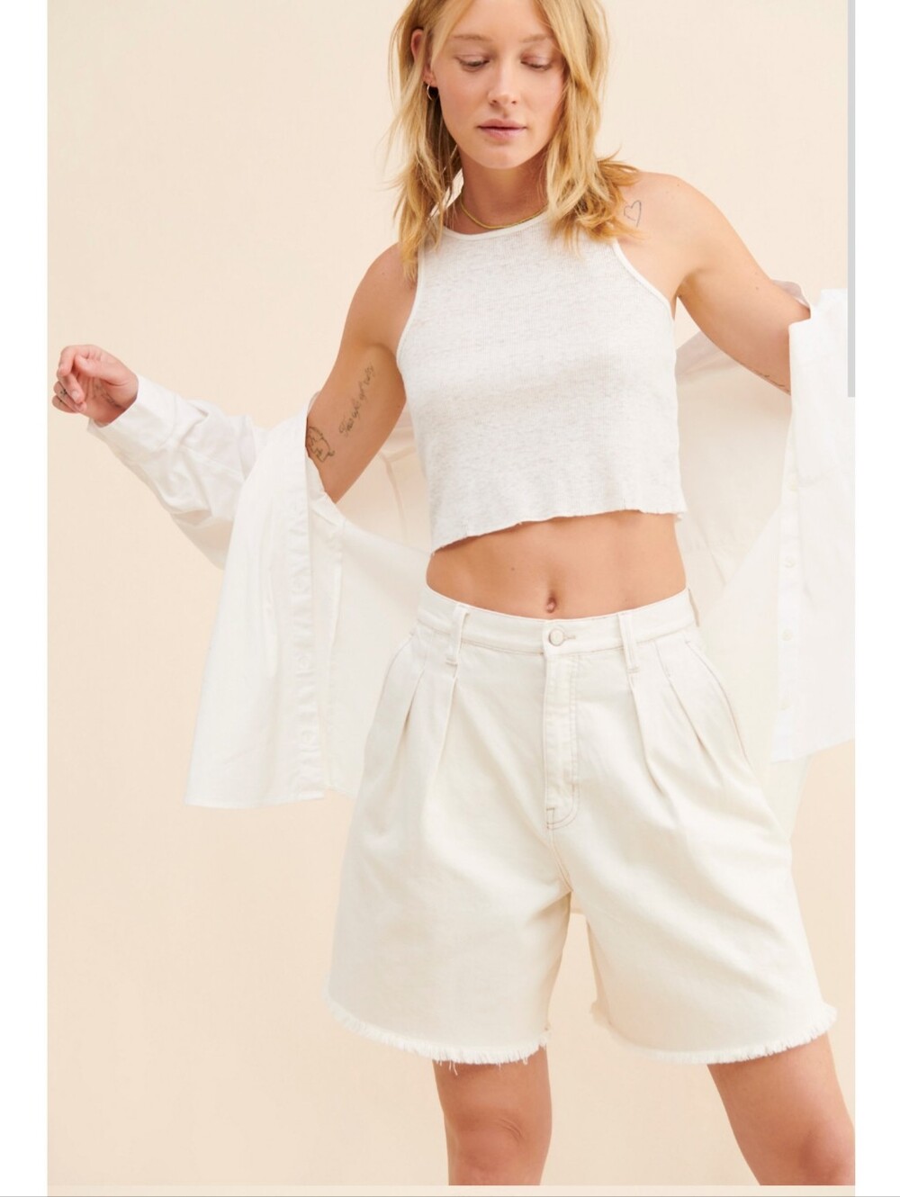 NWT Pistola Layne Pleated High Waist A-Line Denim White / Bone Shorts Women's 32 - Picture 2 of 12